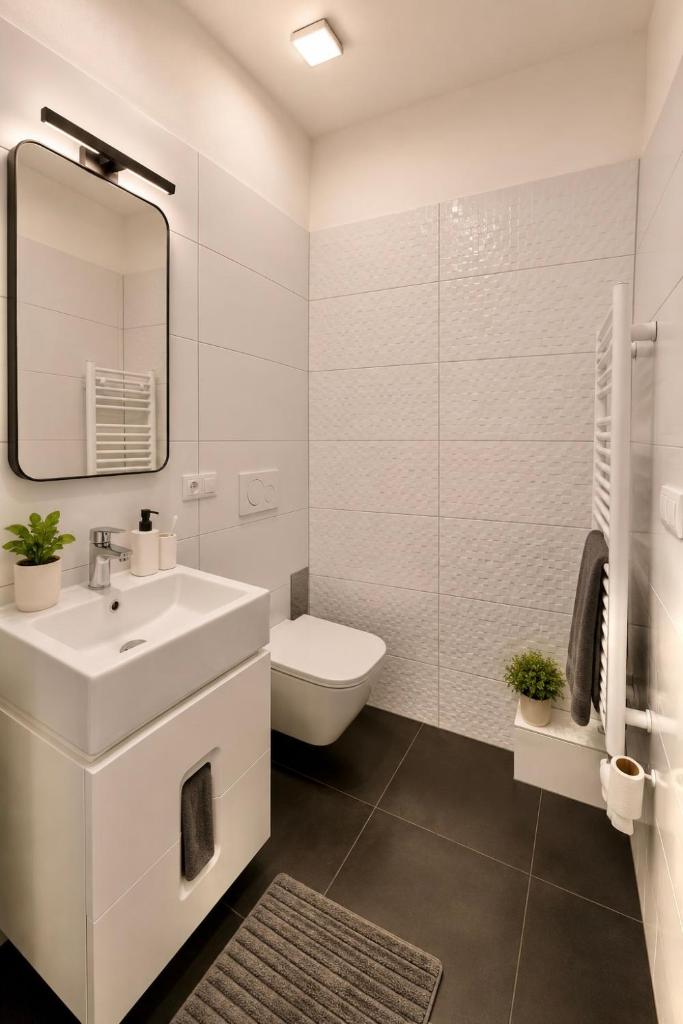 DOMIRA Riverside apartment 3