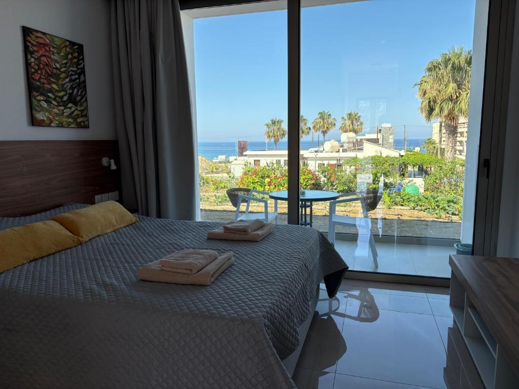 Harmony Seaview Apartments 3