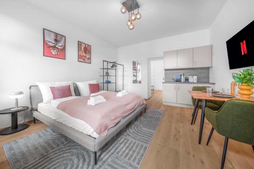 Designer Studios, 10min to Stephansplatz, Metro, no Elevator 4