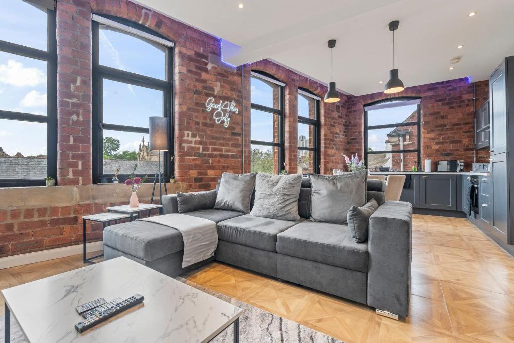 Prime Leeds Apartment Sleeps 8 1