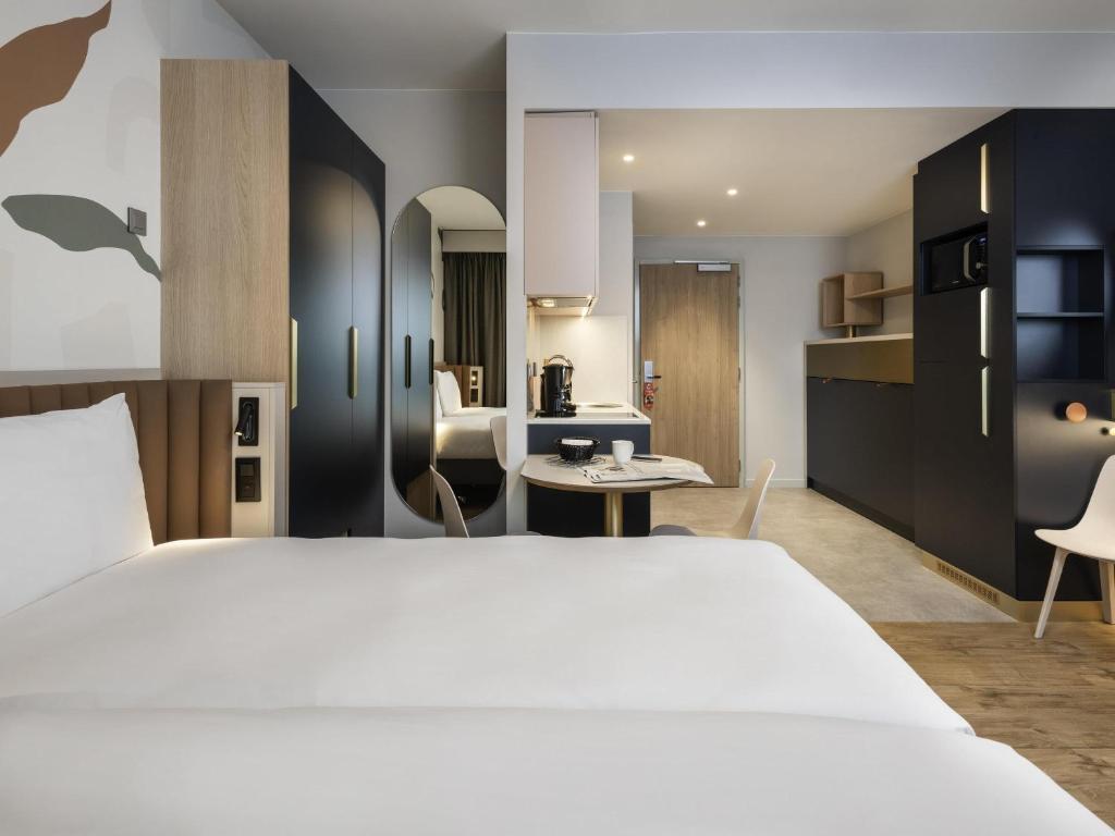 Adagio access Brussels Delta 4