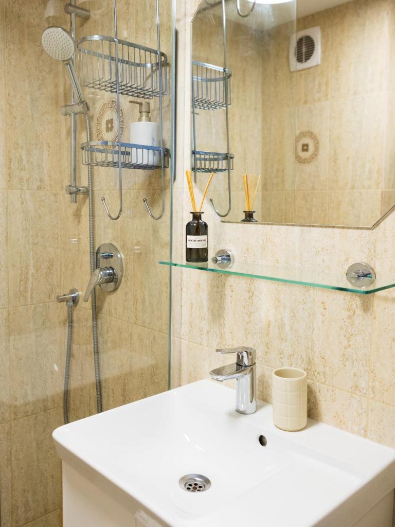 Cozy Studio in City Center with Self Check-in 3