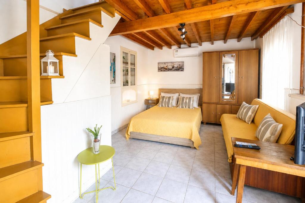 SOFIAS APARTMENTS in LESVOS 2