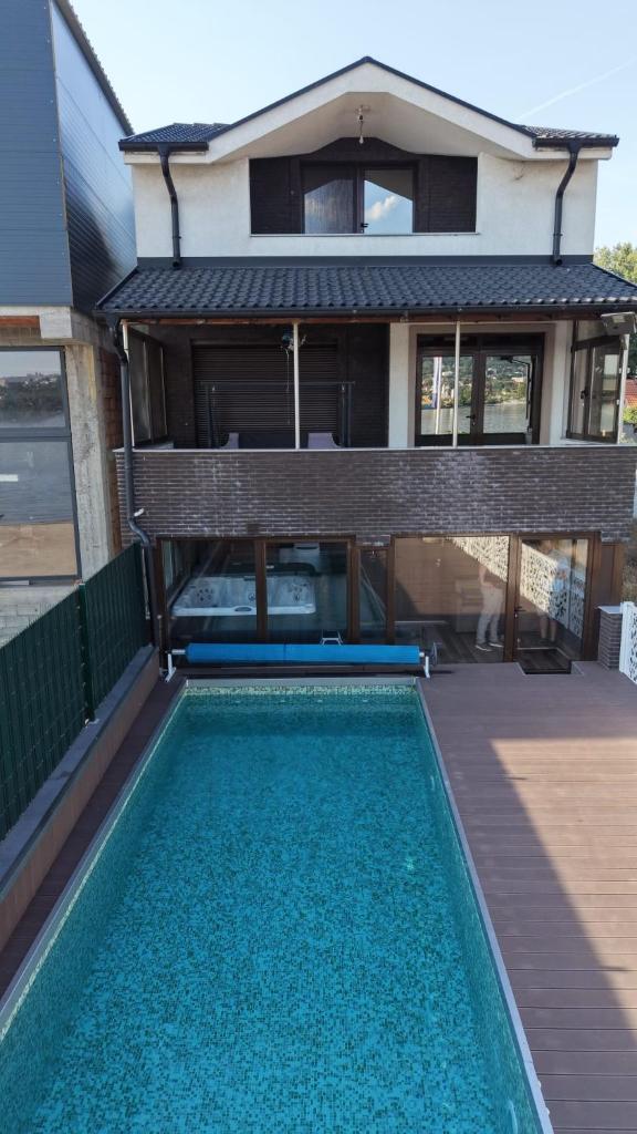 Belgrade River House 3