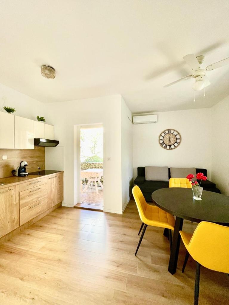 Apartments Delic 3