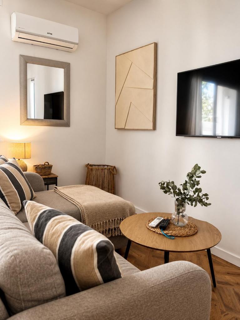 Casa Bella Suites - A stunning new entire apartment in an central location, Close to the beach 5