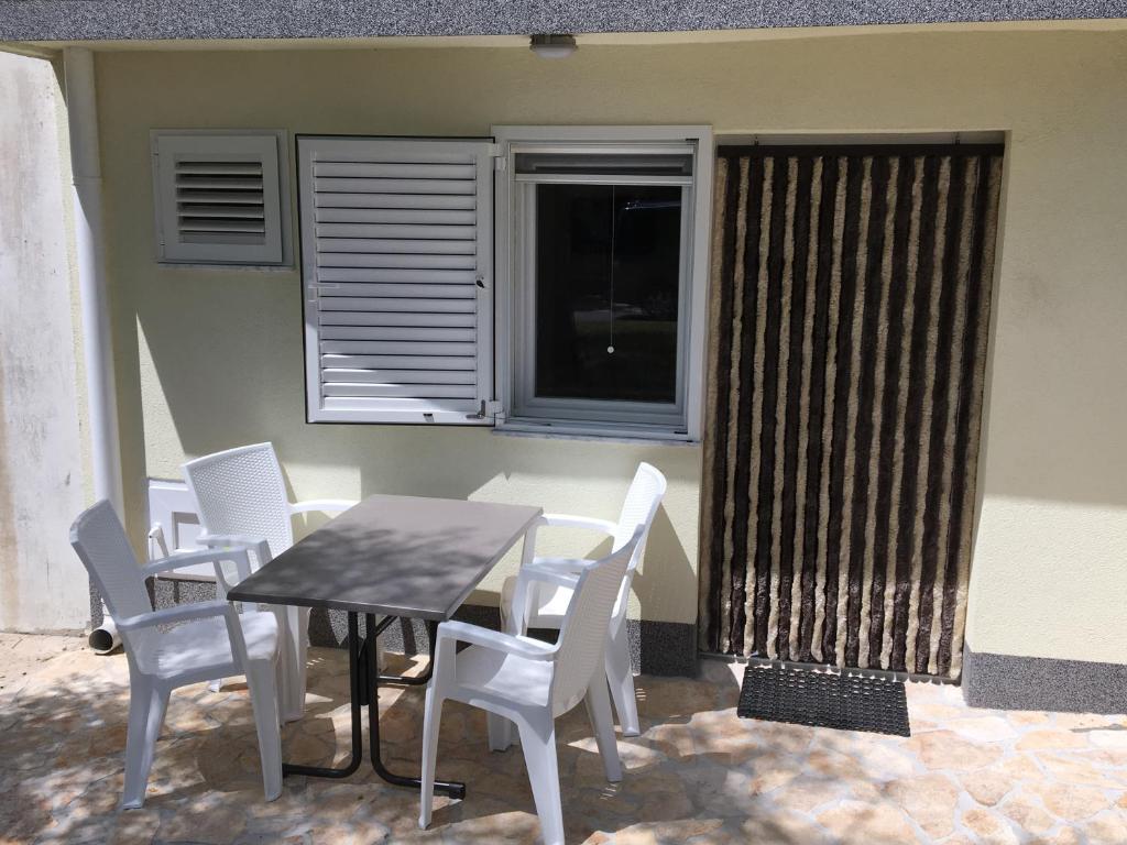 House Mima 8