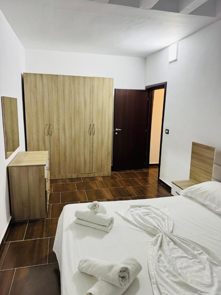 Vlora Rent One 8