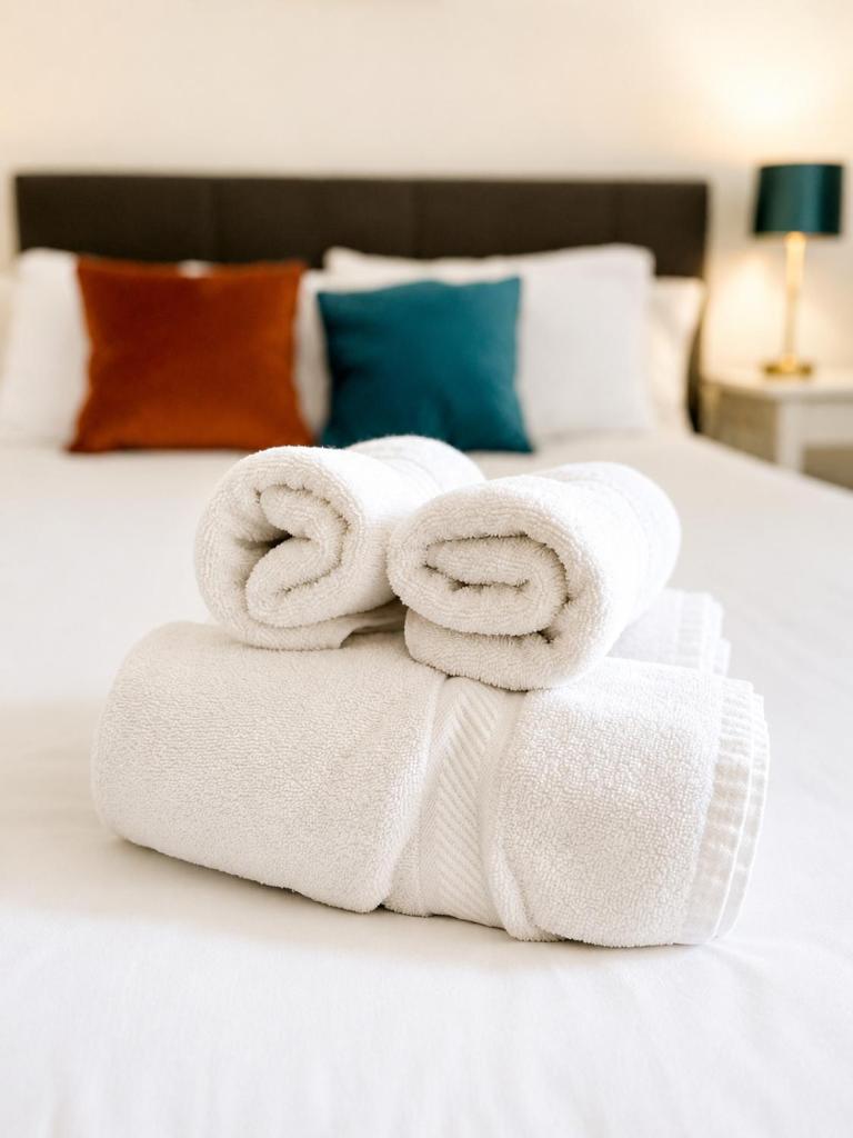 Grand Central House - Deluxe Two Bedroom - GibraltarStay Apartments 8
