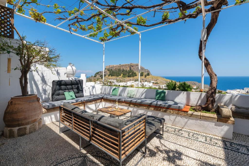 Arte Lindos Suites 2