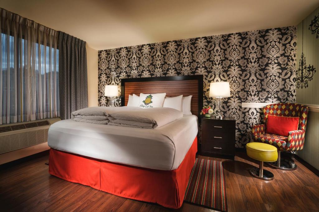 Staypineapple, The Maxwell Hotel, Seattle Center Seattle Image