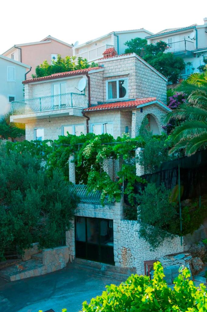 Green Oasis Holiday Home 5