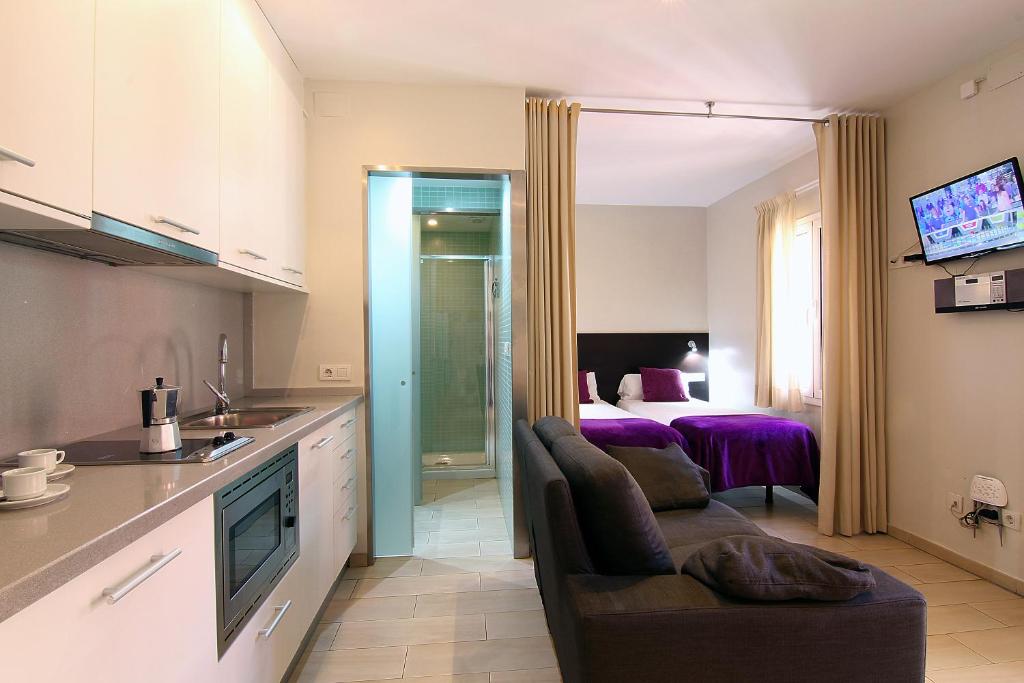 ClassBedroom Barcelona Beach Apartments 2