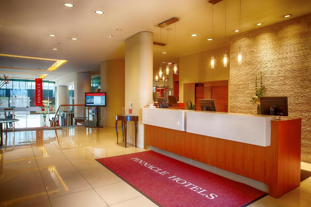 Pinnacle Hotel Harbourfront Image