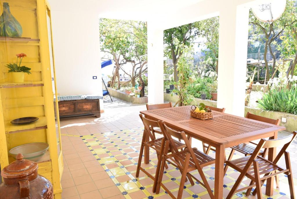 Villamena Apartment 8