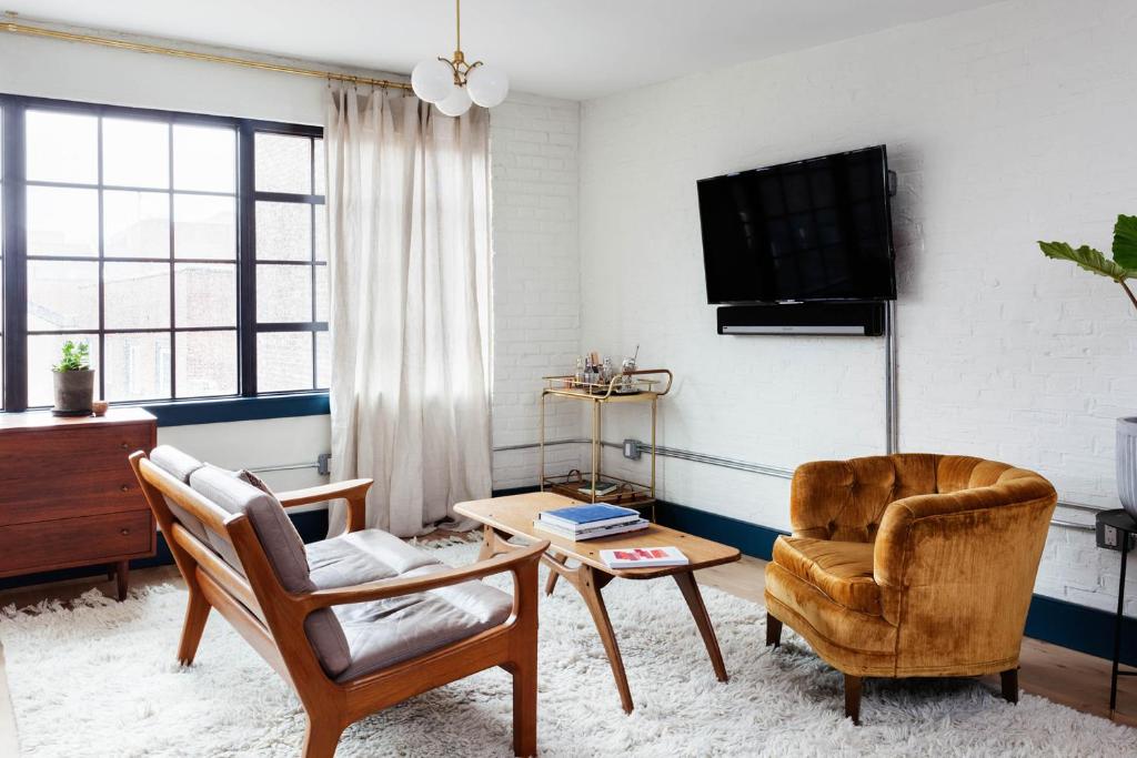 Lokal Hotel Old City Image