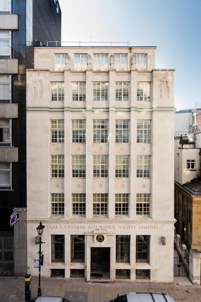No.8 Waterloo Street 5