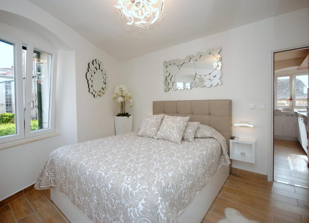 Apartments Kogo 8
