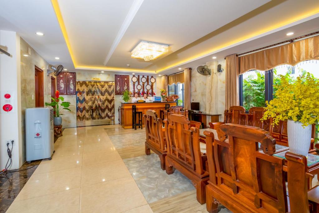 La Maison Danang Beach Hotel