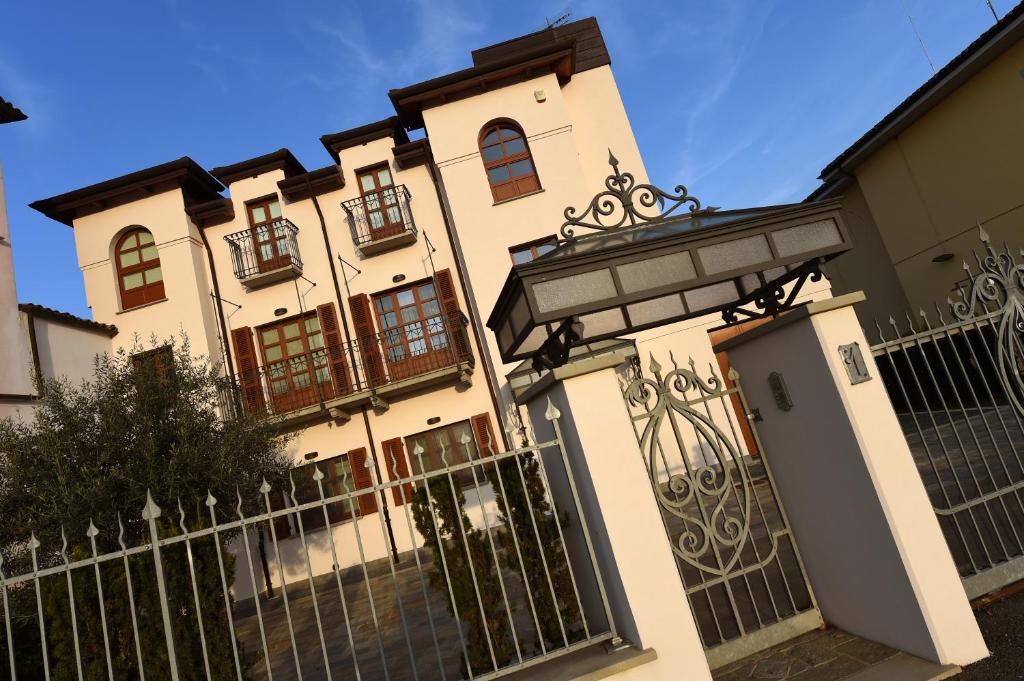 Foto dalla galleria di La Maison du Soleil a Serralunga d'Alba