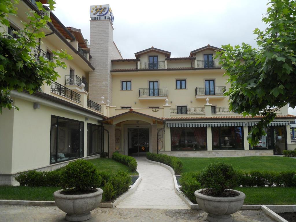 Budova, kde se hotel nachází