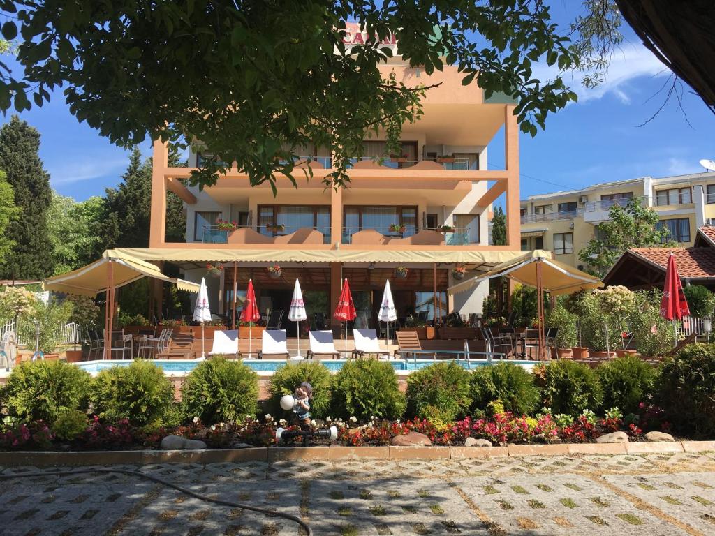 Budova, kde se hotel nachází