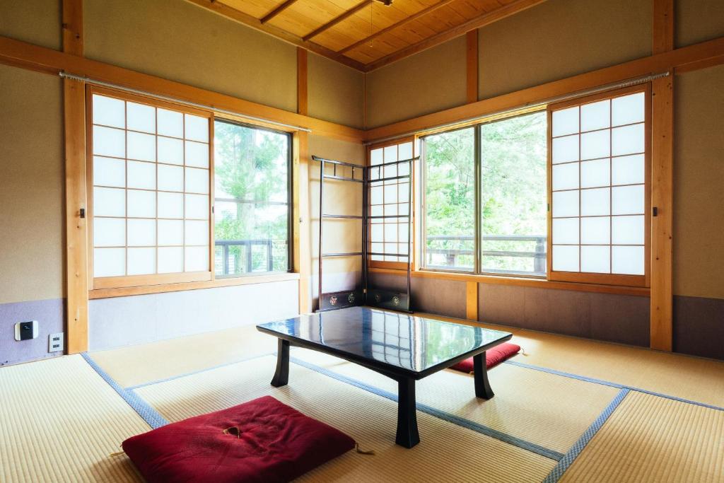 Posezení v ubytování 高野山 宿坊 増福院 -Koyasan Shukubo Zofukuin-