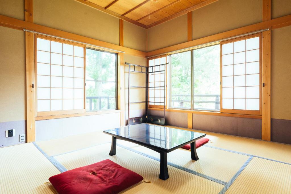 Posezení v ubytování 高野山 宿坊 増福院 -Koyasan Shukubo Zofukuin-