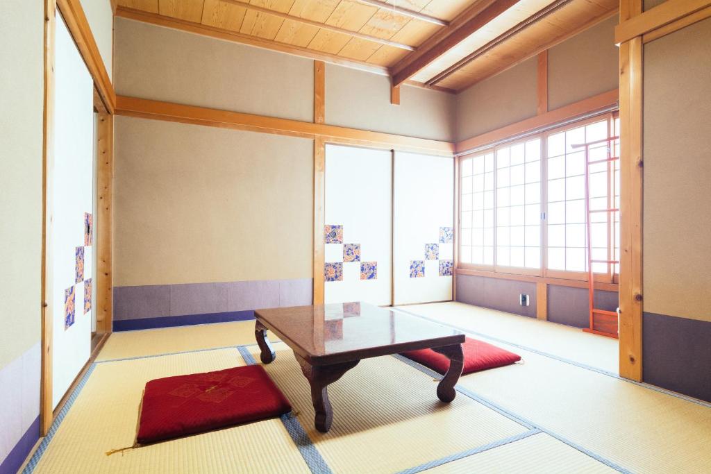Posezení v ubytování 高野山 宿坊 増福院 -Koyasan Shukubo Zofukuin-