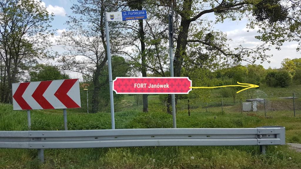 Zdjęcie z galerii obiektu Fort Janowek w mieście Janówek