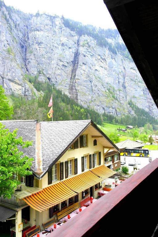 Nespecifikovaný výhled na hory nebo výhled na hory při pohledu z bed and breakfast