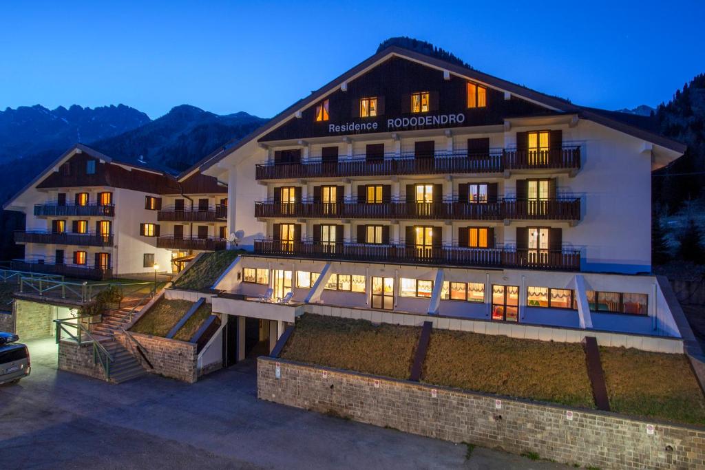 Nespecifikovaný výhled na hory nebo výhled na hory při pohledu z aparthotelu