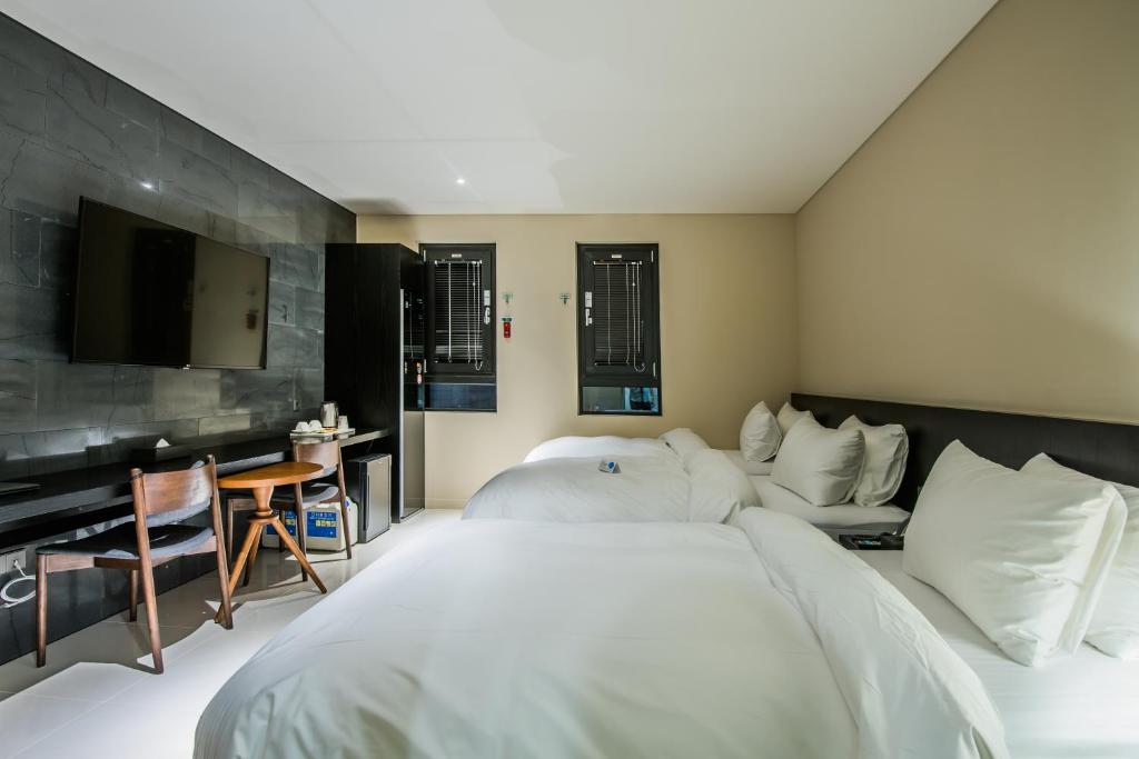 Rivertain Hotel - Chambre Triple