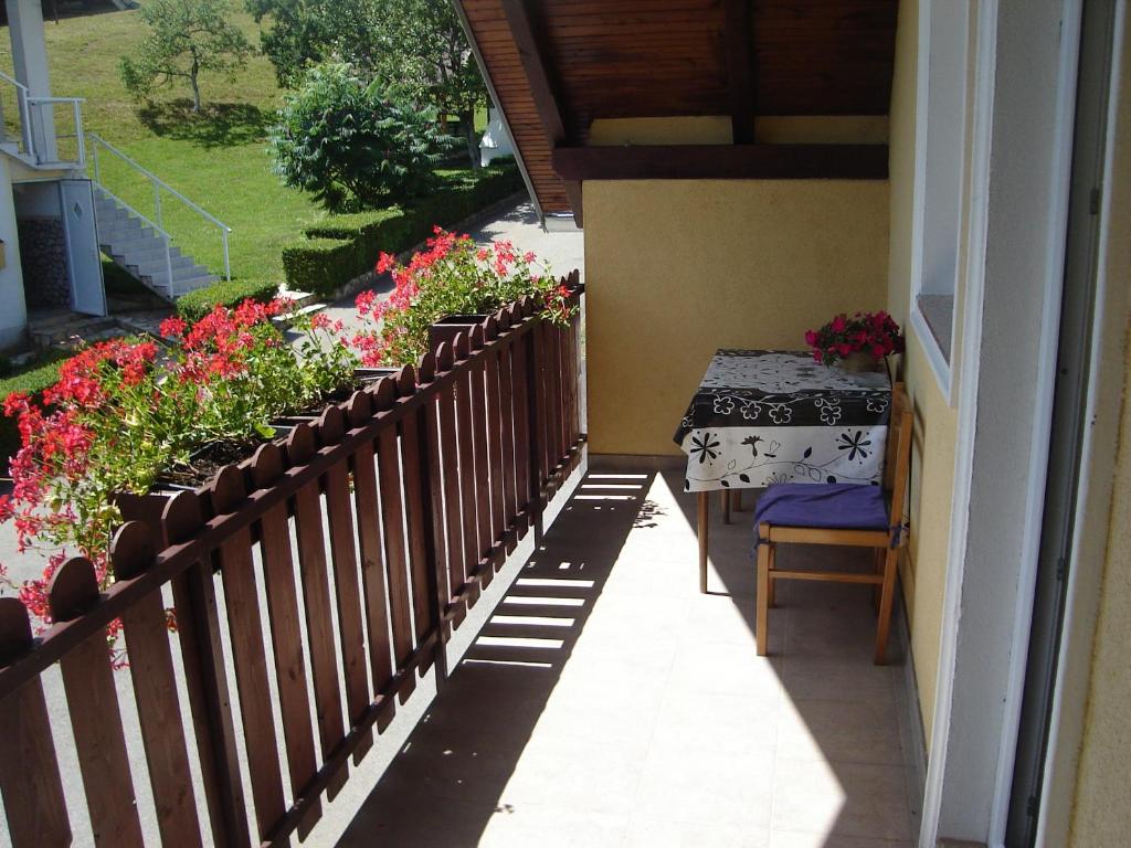 Balkón nebo terasa v ubytování Apartments Pavlić