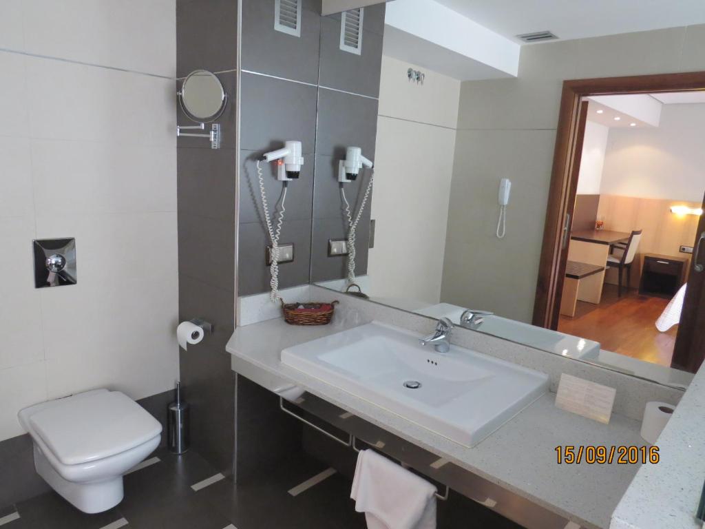 Hotel Ríos, San Adrián – Updated 2023 Prices