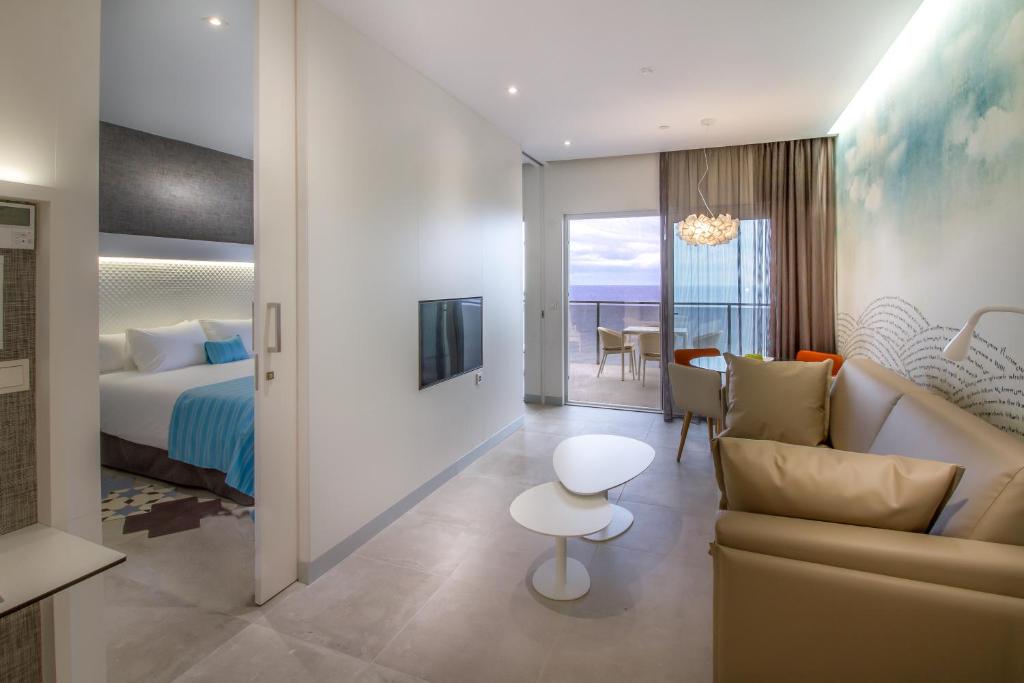 Suitopía - Sol y Mar Suites Hotel, Calpe – Bijgewerkte ...