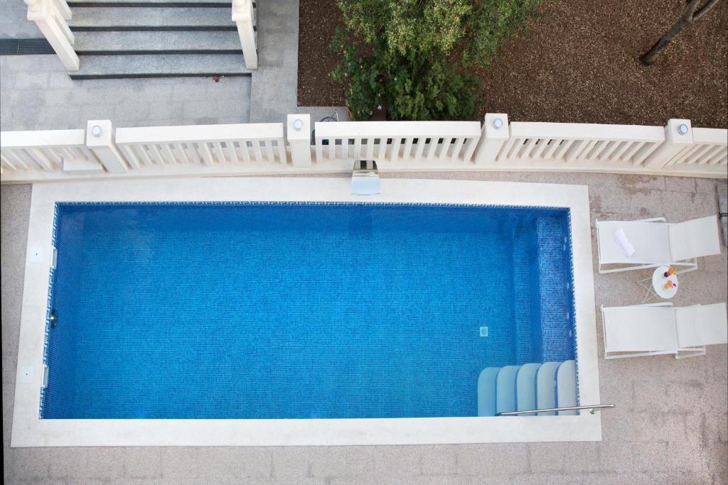Bazén v ubytovaní Villa Apartments Art alebo v jeho blízkosti