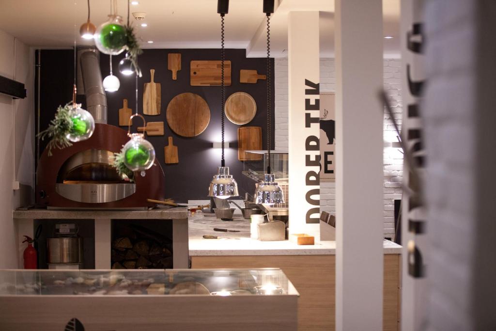 Kuchyň nebo kuchyňský kout v ubytování Glamping Olimia Adria village