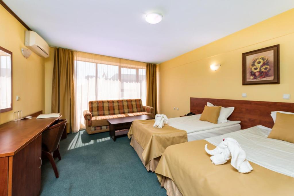 Avenue Hotel - Triple Chambre