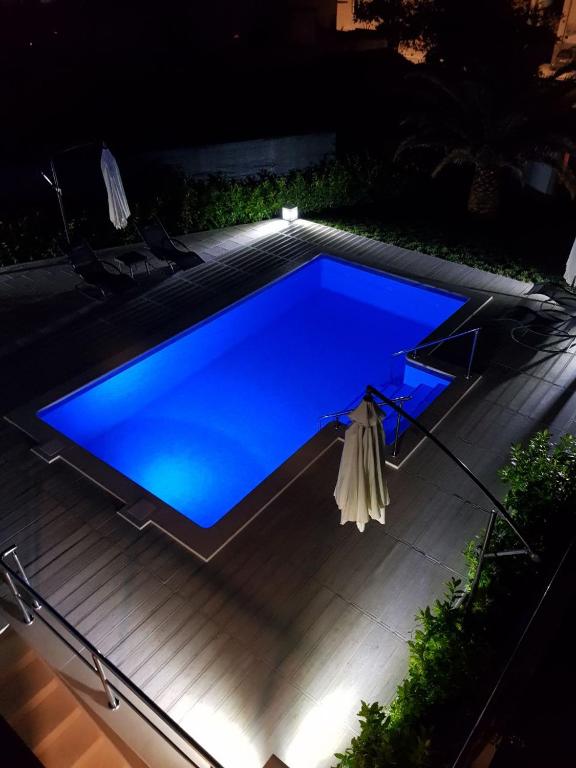 Bazén v ubytování Apartments Diamond nebo v jeho okolí
