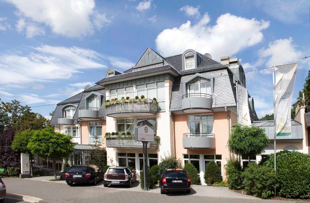 Budova, kde se hotel nachází
