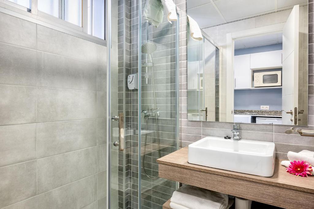 Koupelna v ubytování Veramar Aparthotel