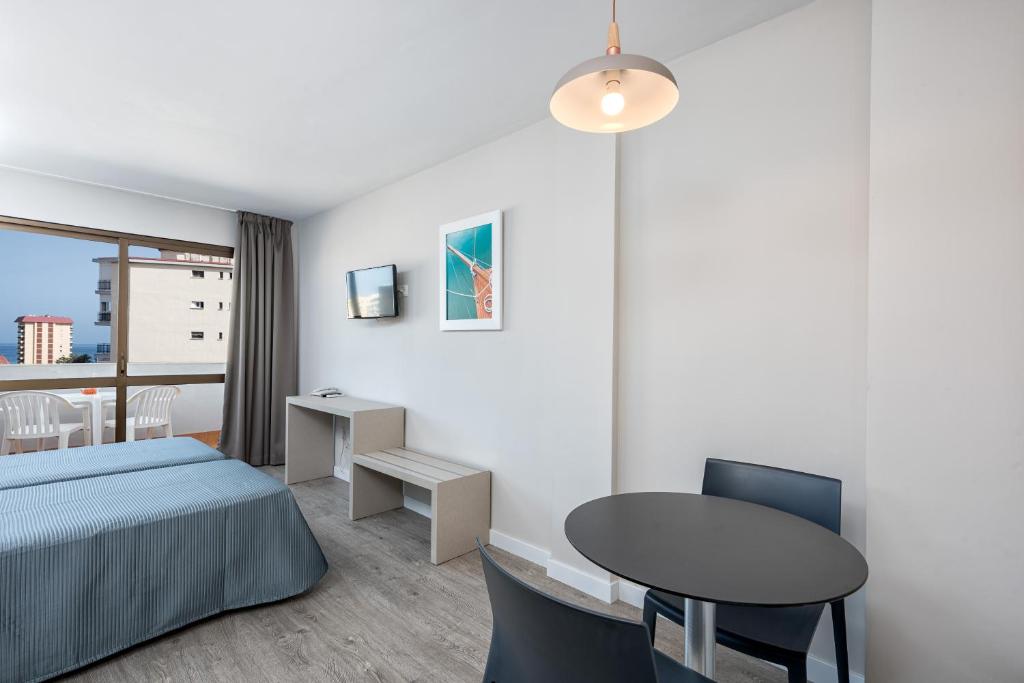 Postel nebo postele na pokoji v ubytování Veramar Aparthotel