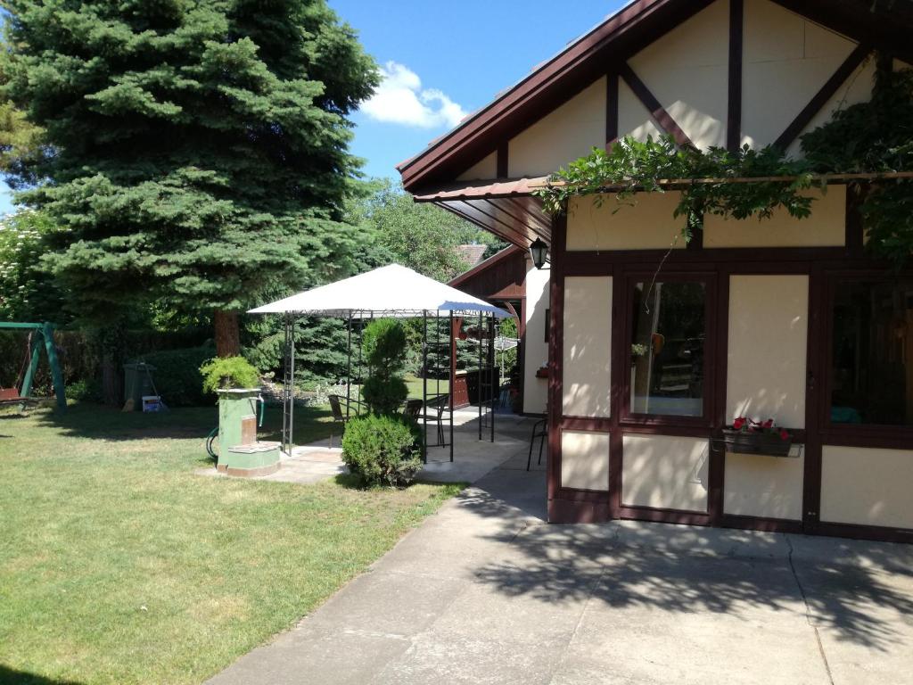 Zahrada ubytování Stara Breza 1 Rooms