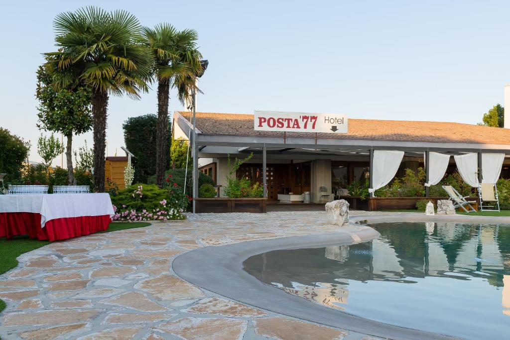 Budova, kde se hotel nachází
