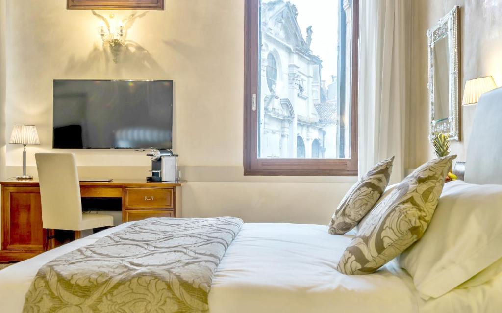 Palazzo Vitturi 3*
