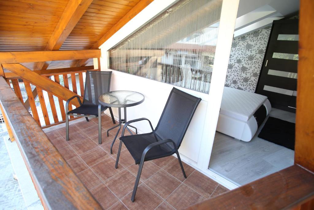 Balkon lub taras w obiekcie Centrum Lux Apartman