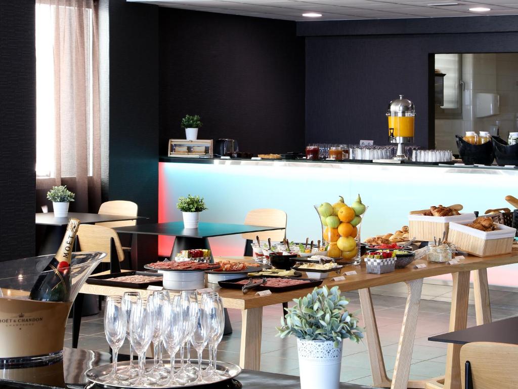 AxelBeach Ibiza Suites Apartments Spa and Beach Club - Adults ...