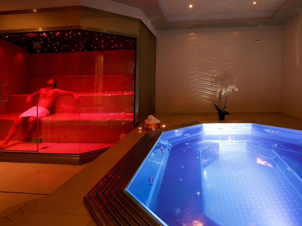 AxelBeach Ibiza Suites Apartments Spa and Beach Club - Adults ...