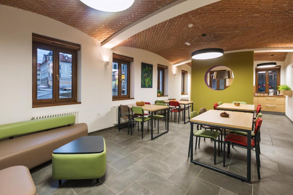 Posezení v ubytování Hostel Bearlog Kočevje